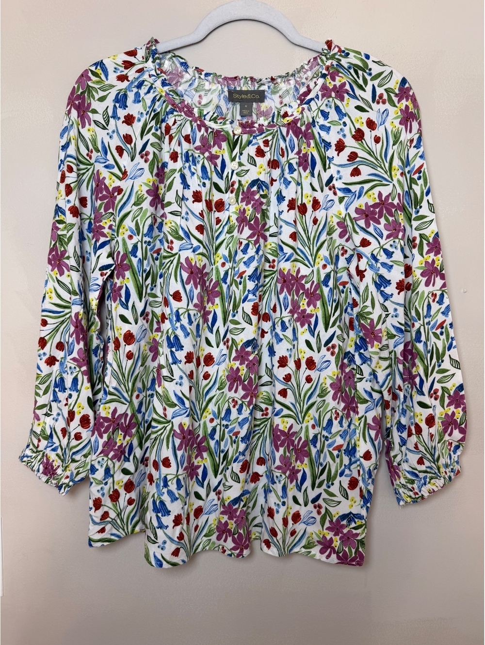 Style&Co Floral Print Blouse with Button Front and 3/4 Sleeves. Medium